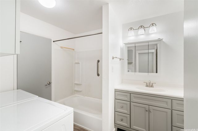 94-1151 Mopua Loop L8, Waipahu, HI 96797