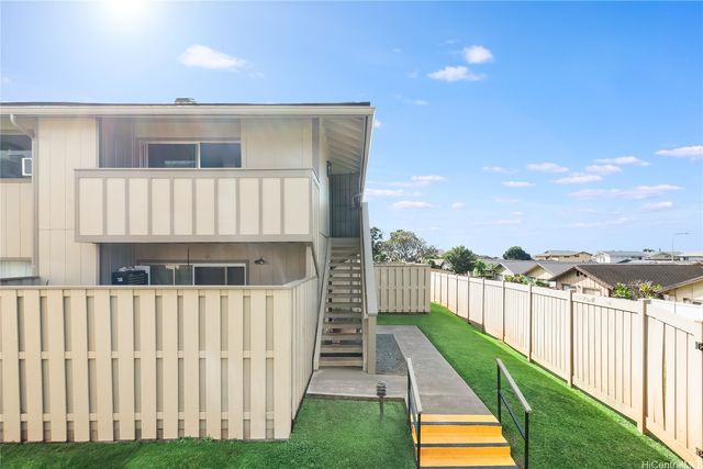 94-1151 Mopua Loop L8, Waipahu, HI 96797