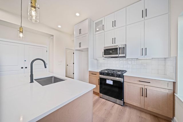 234 E 39 Th Street, Houston, TX 77018