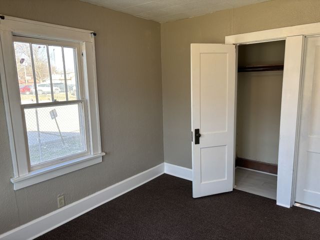 1414 Hull Avenue, Des Moines, IA 50316