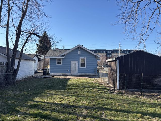 1414 Hull Avenue, Des Moines, IA 50316