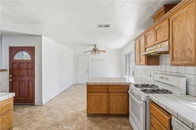 1123 Valerie, Santa Maria, CA 93454