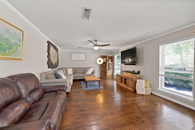 1601 Oak Meadow Drive, Irving, TX 75061