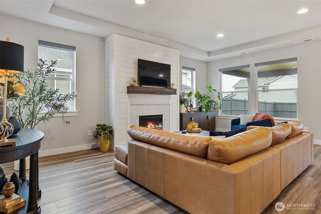 1076 Lindenberger Lane, Enumclaw, WA 98022