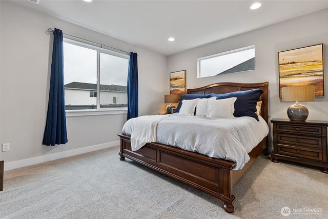 1076 Lindenberger Lane, Enumclaw, WA 98022