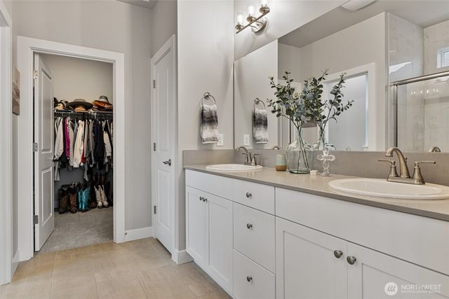 1076 Lindenberger Lane, Enumclaw, WA 98022