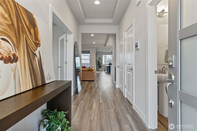 1076 Lindenberger Lane, Enumclaw, WA 98022