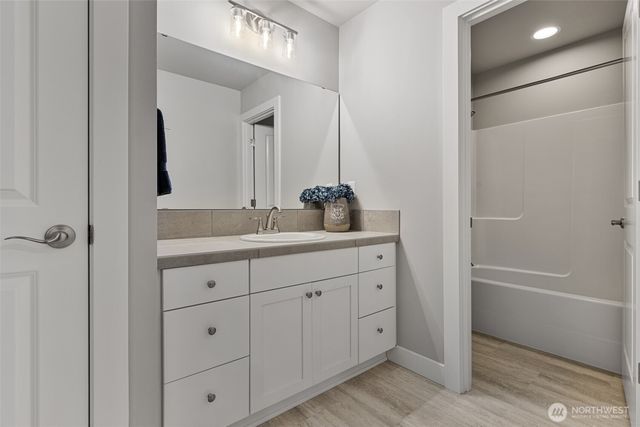 1076 Lindenberger Lane, Enumclaw, WA 98022