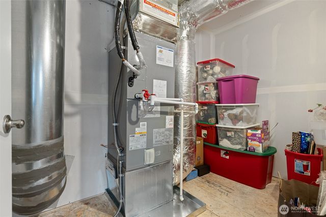 1076 Lindenberger Lane, Enumclaw, WA 98022