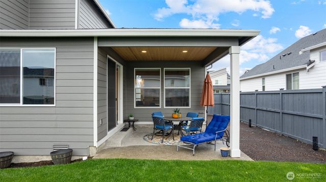 1076 Lindenberger Lane, Enumclaw, WA 98022