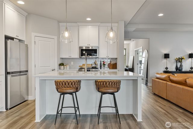 1076 Lindenberger Lane, Enumclaw, WA 98022