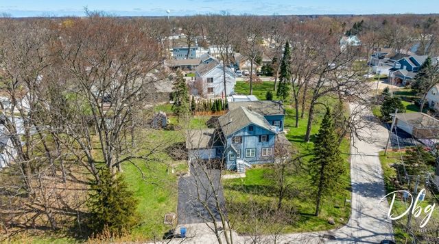 21870 W Lake Avenue, Round Lake, IL 60073