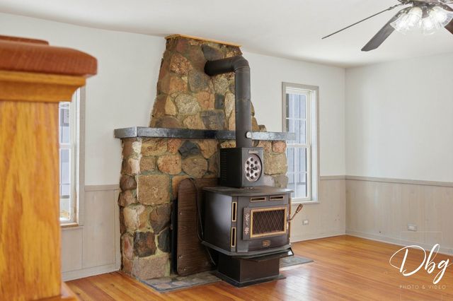 21870 W Lake Avenue, Round Lake, IL 60073