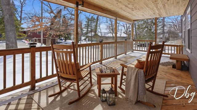 21870 W Lake Avenue, Round Lake, IL 60073