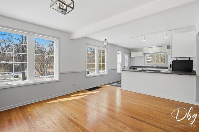 21870 W Lake Avenue, Round Lake, IL 60073