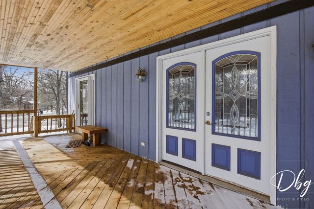 21870 W Lake Avenue, Round Lake, IL 60073