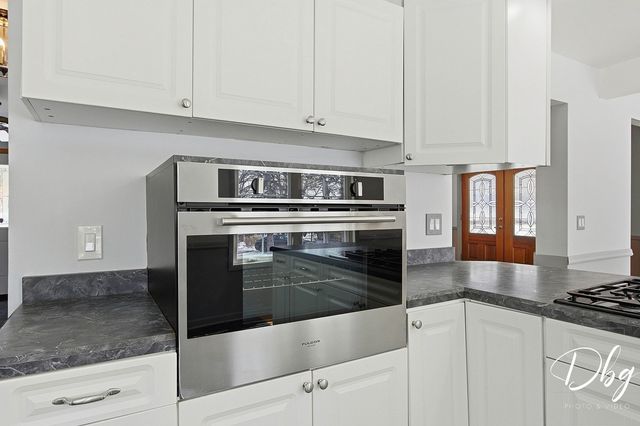 21870 W Lake Avenue, Round Lake, IL 60073