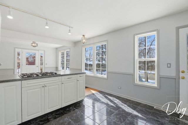 21870 W Lake Avenue, Round Lake, IL 60073