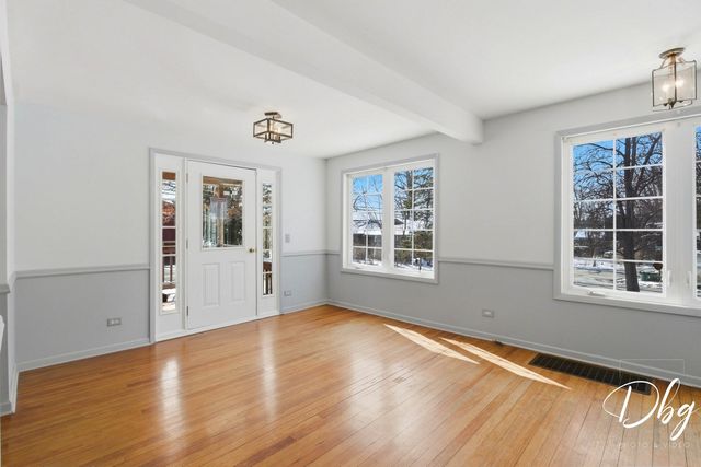 21870 W Lake Avenue, Round Lake, IL 60073