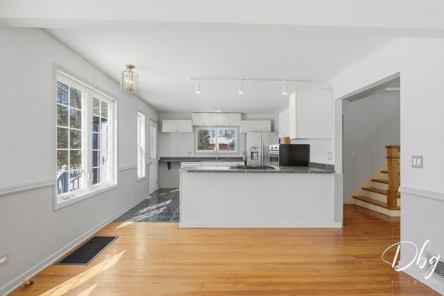 21870 W Lake Avenue, Round Lake, IL 60073