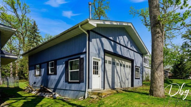 21870 W Lake Avenue, Round Lake, IL 60073