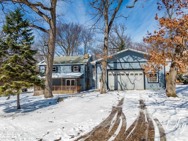 21870 W Lake Avenue, Round Lake, IL 60073