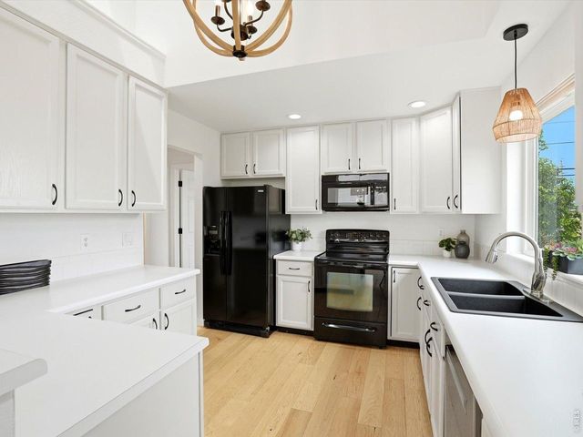 4852 10th St, Boulder, CO 80304
