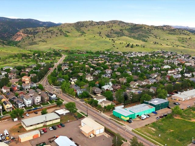 4852 10th St, Boulder, CO 80304