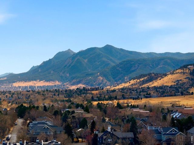 4852 10th St, Boulder, CO 80304