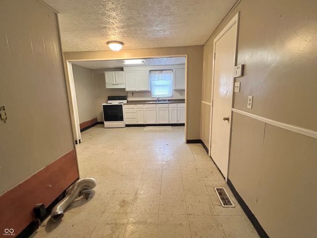 5517 Purpura Drive, Indianapolis, IN 46236