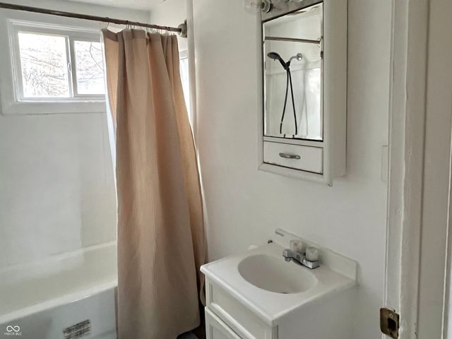 5517 Purpura Drive, Indianapolis, IN 46236