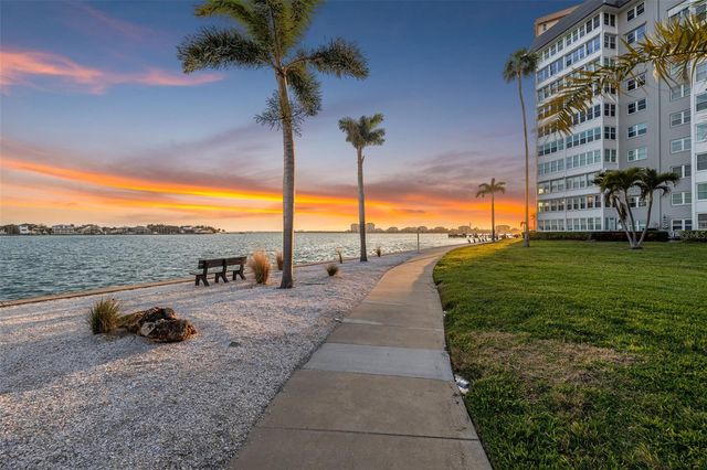 5130 BRITTANY DRIVE S 201, St Petersburg, FL 33715