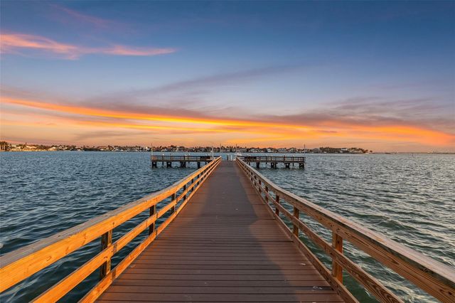 5130 BRITTANY DRIVE S 201, St Petersburg, FL 33715