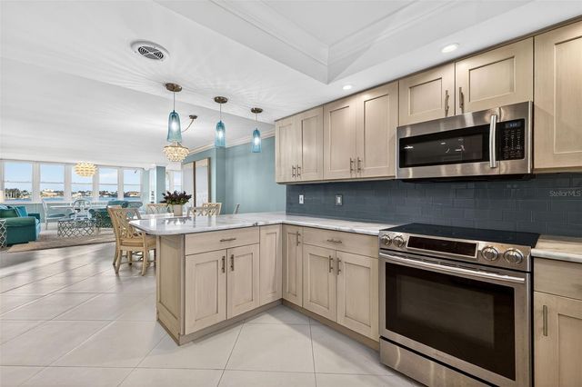 5130 BRITTANY DRIVE S 201, St Petersburg, FL 33715