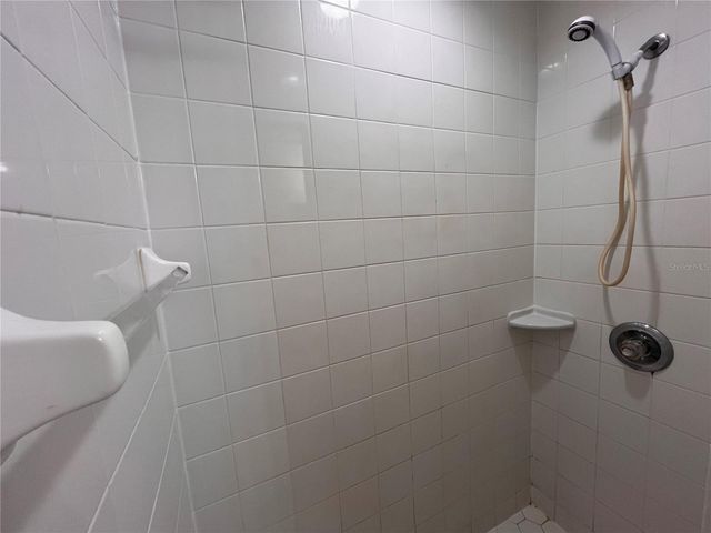 2005 N LAKE ELOISE DRIVE, Winter Haven, FL 33884