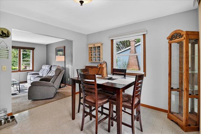 520 Acker Parkway, Deforest, WI 53532