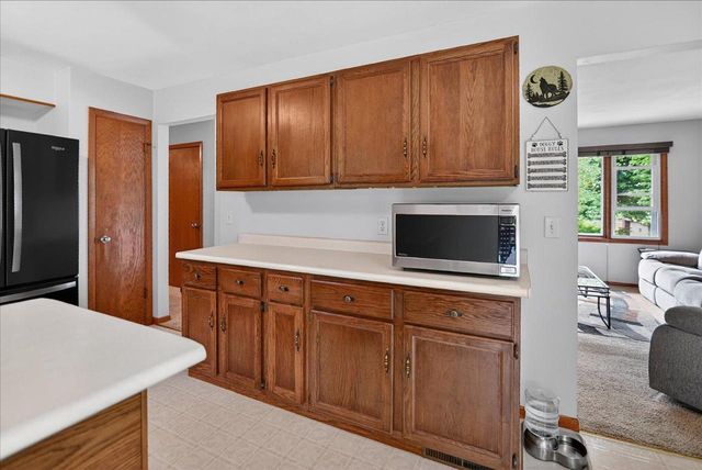 520 Acker Parkway, Deforest, WI 53532