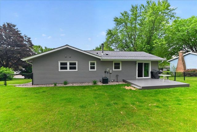 520 Acker Parkway, Deforest, WI 53532
