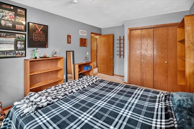 520 Acker Parkway, Deforest, WI 53532