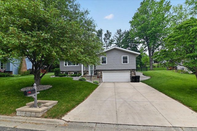 520 Acker Parkway, Deforest, WI 53532