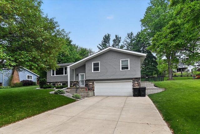 520 Acker Parkway, Deforest, WI 53532
