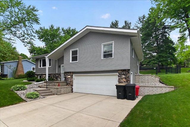 520 Acker Parkway, Deforest, WI 53532
