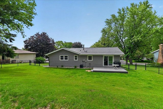 520 Acker Parkway, Deforest, WI 53532