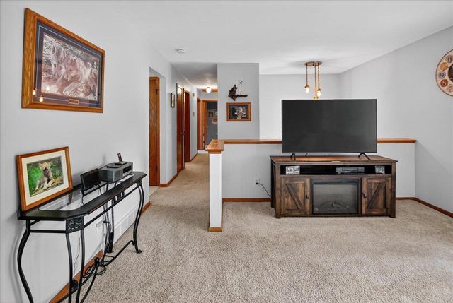 520 Acker Parkway, Deforest, WI 53532