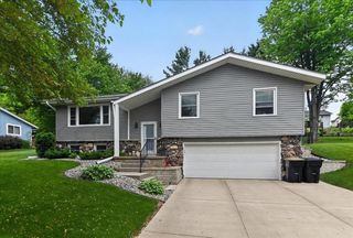 520 Acker Parkway, Deforest, WI 53532