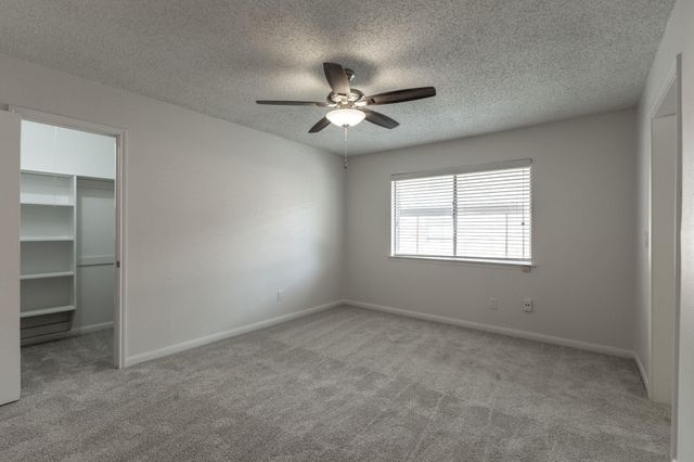 6478 Bayou Glen Road, Houston, TX 77057