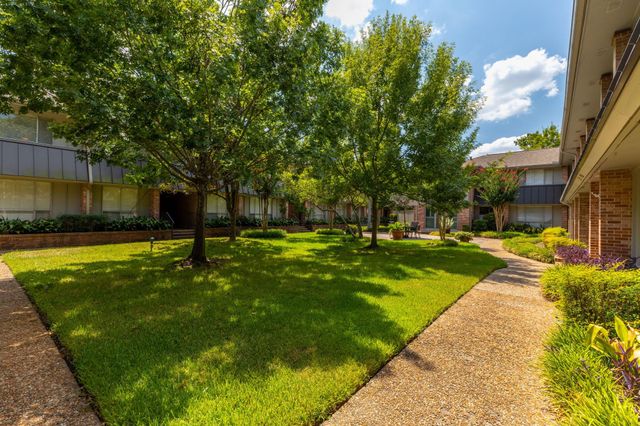 6478 Bayou Glen Road, Houston, TX 77057