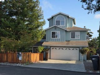 2825 Hillcrest Avenue, Hayward, CA 94542