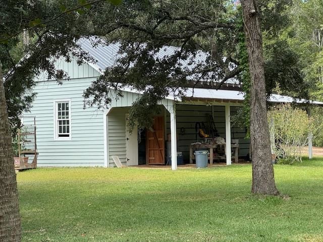 9715 Two Pines Rd., Mcclellanville, SC 29458