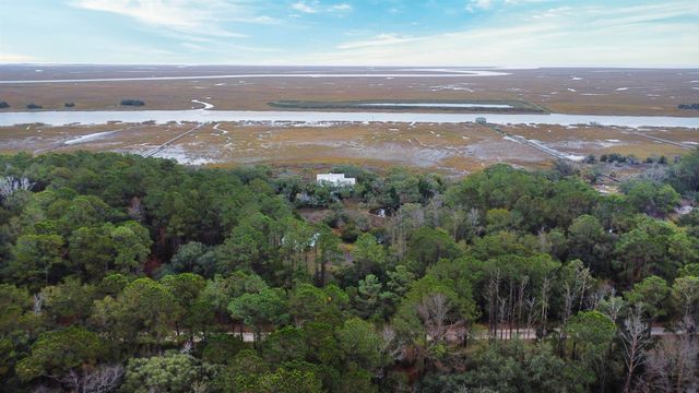 9715 Two Pines Rd., Mcclellanville, SC 29458